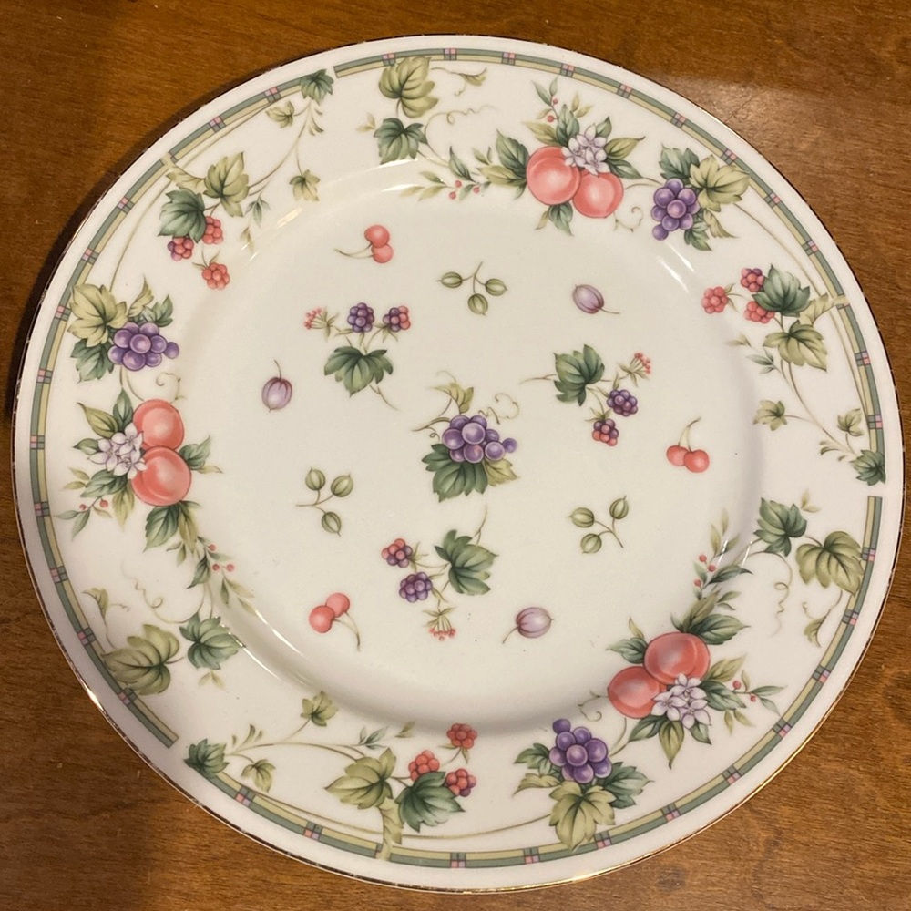 🩷Andrea by Sadek dinner plate